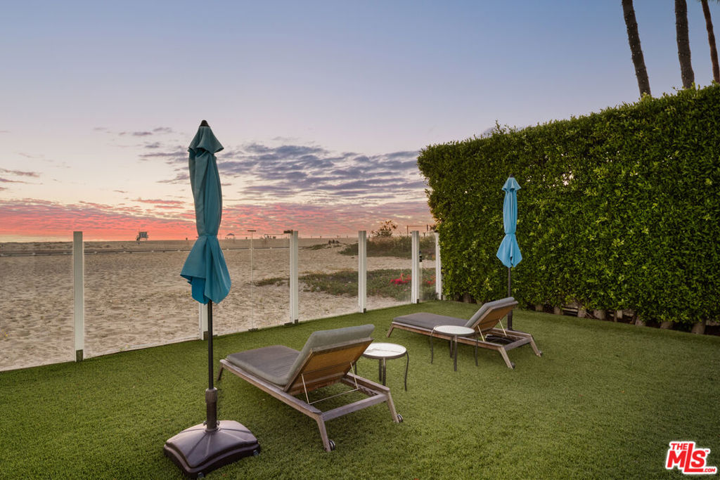 501 Palisades Beach Road Property Photo 3