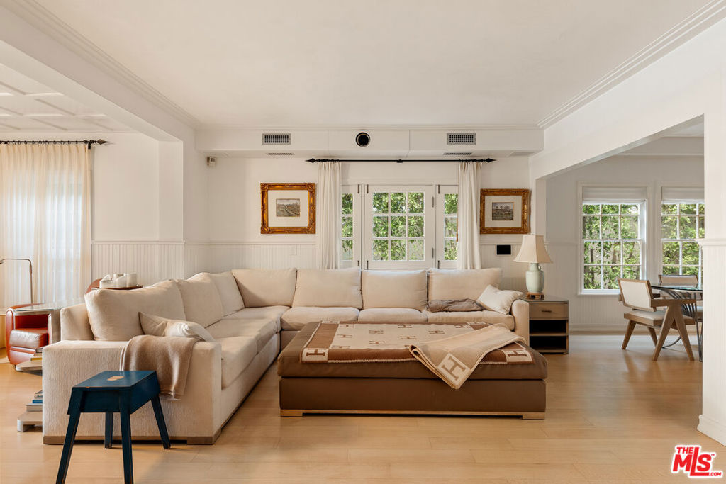 501 Palisades Beach Road Property Photo 8