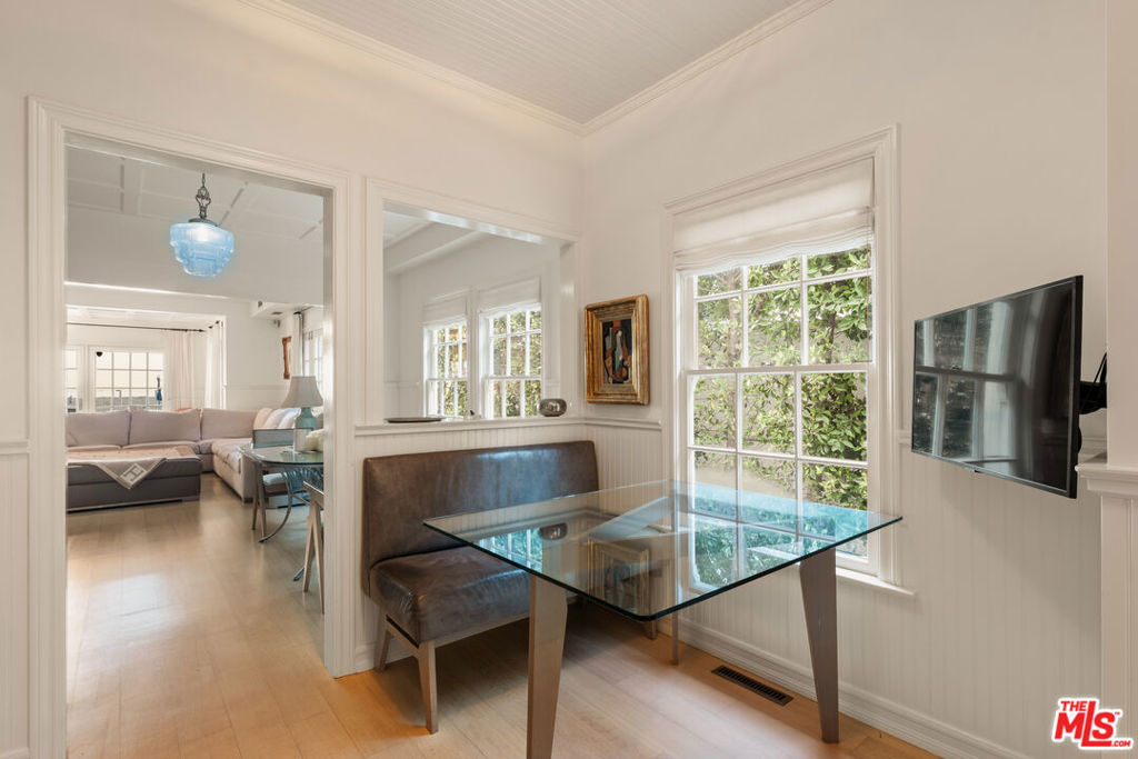501 Palisades Beach Road Property Photo 14