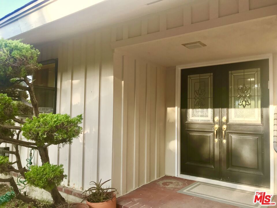 10 Sweetgrass Lane Property Photo 6