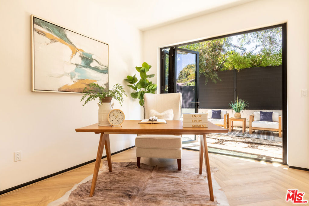 837 Waterloo Street Property Photo 11