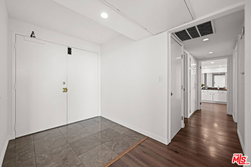 10535 Wilshire Boulevard 1412 Property Photo 10