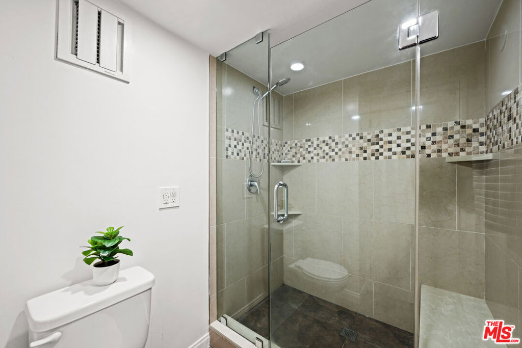 10535 Wilshire Boulevard 1412 Property Photo 16