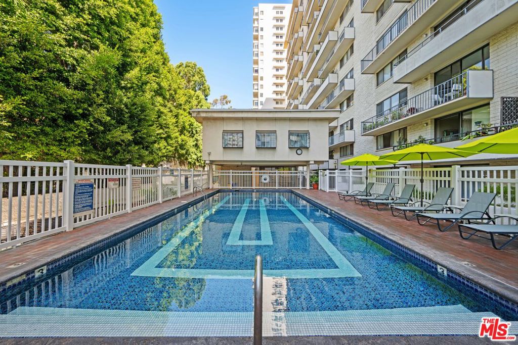 10535 Wilshire Boulevard 1412 Property Photo 28