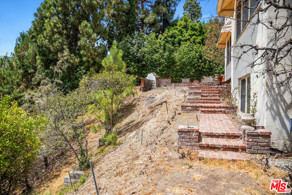 1280 Monte Cielo Drive Property Photo 5