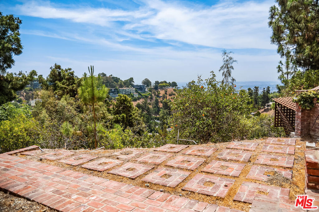 1280 Monte Cielo Drive Property Photo 6