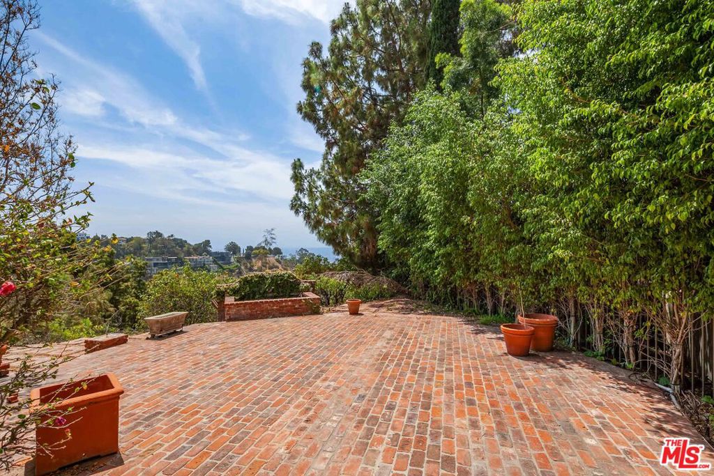 1280 Monte Cielo Drive Property Photo 10