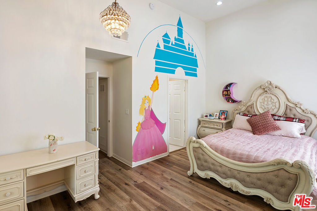 18730 Hatteras Street 25 Property Photo 14