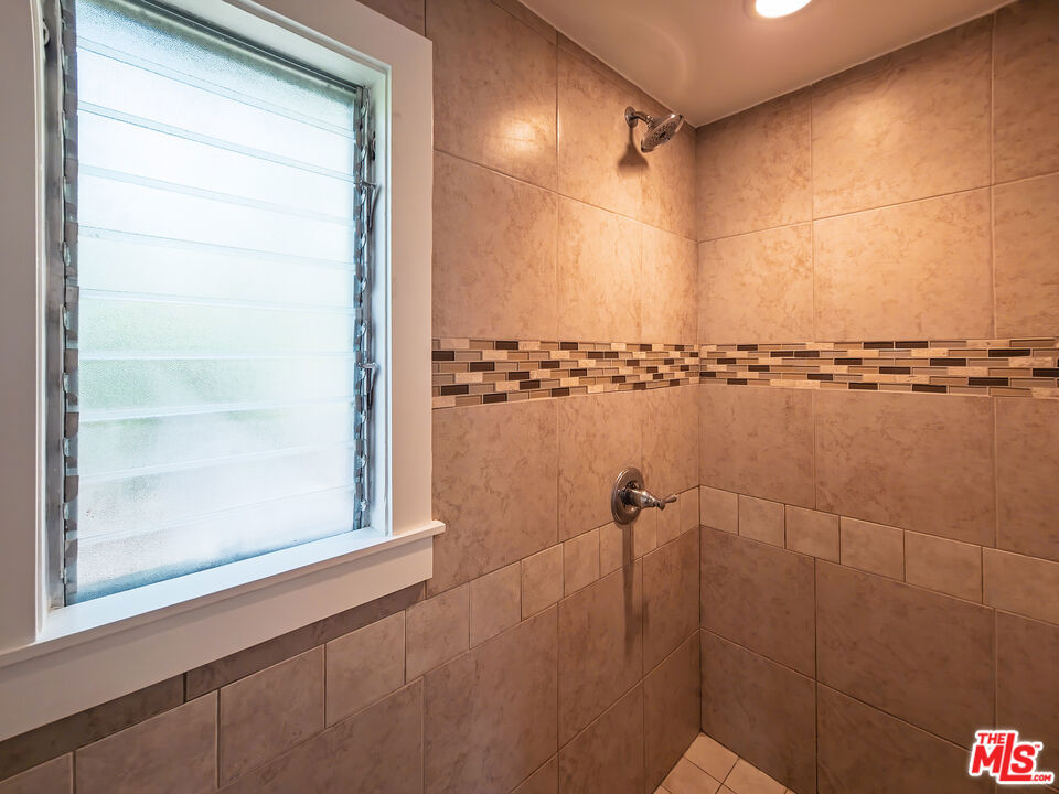 1315 Winchester Avenue Property Photo 17