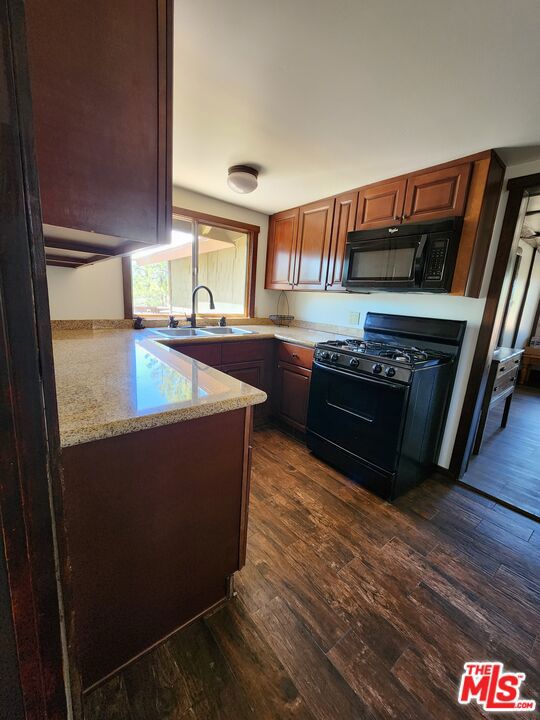 809 Talmadge Road Property Photo 9