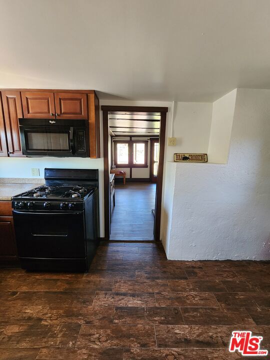 809 Talmadge Road Property Photo 11