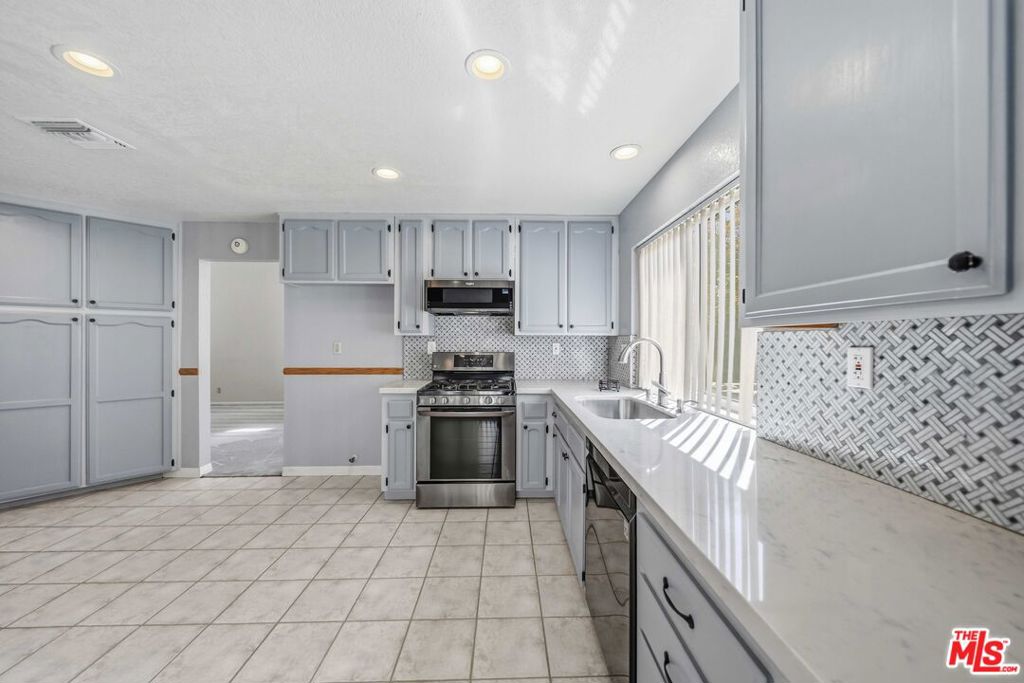 44333 Shad Street Property Photo 10