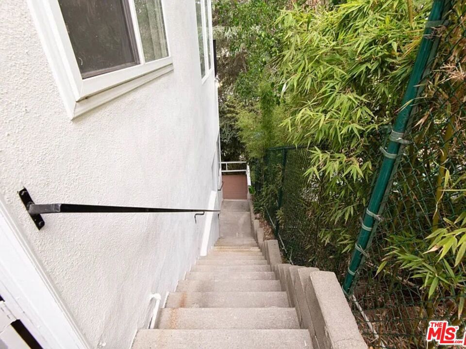 2819 Pacific View Trail A+b Property Photo 15
