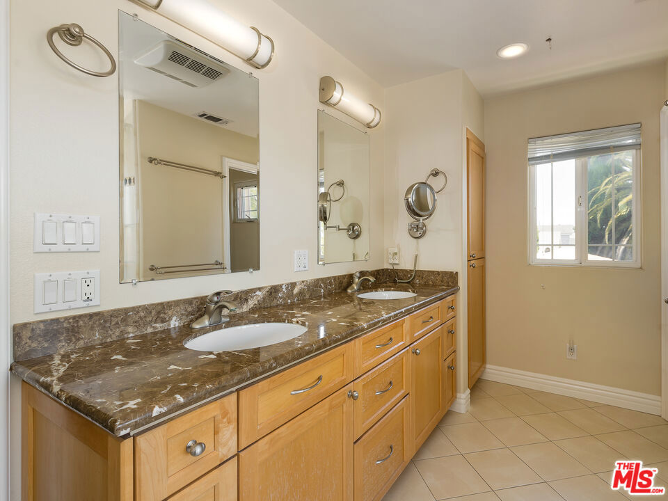 1563 W 218th Street Property Photo 11