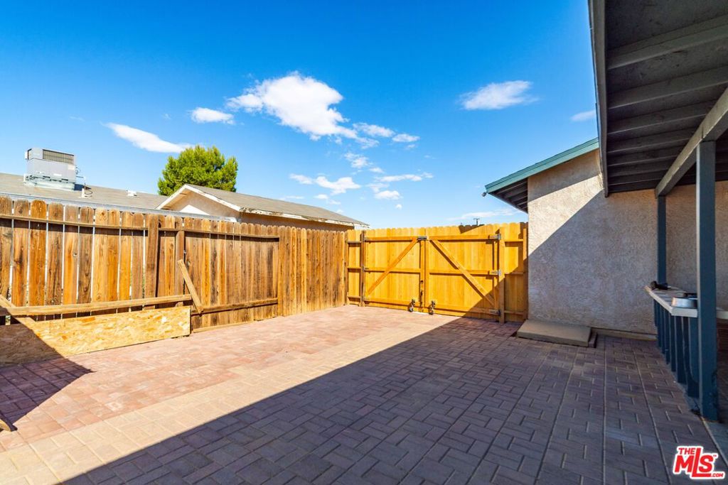 7712 Walpole Avenue Property Photo 20