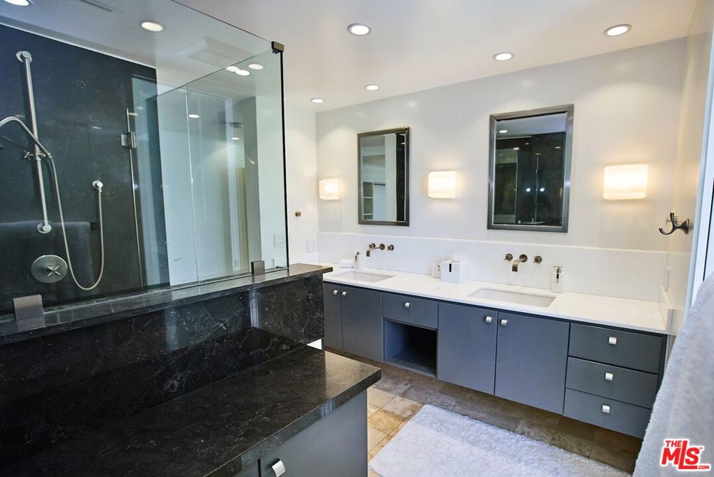 4337 Marina City Drive Ph43 Property Photo 20