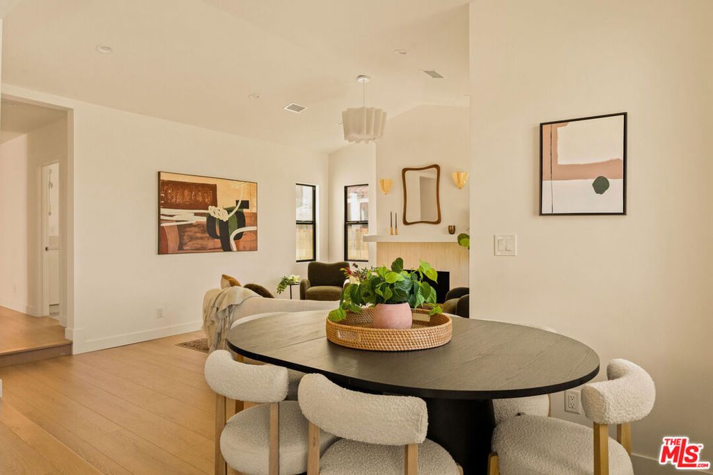 2228 W 76th Street Property Photo 8