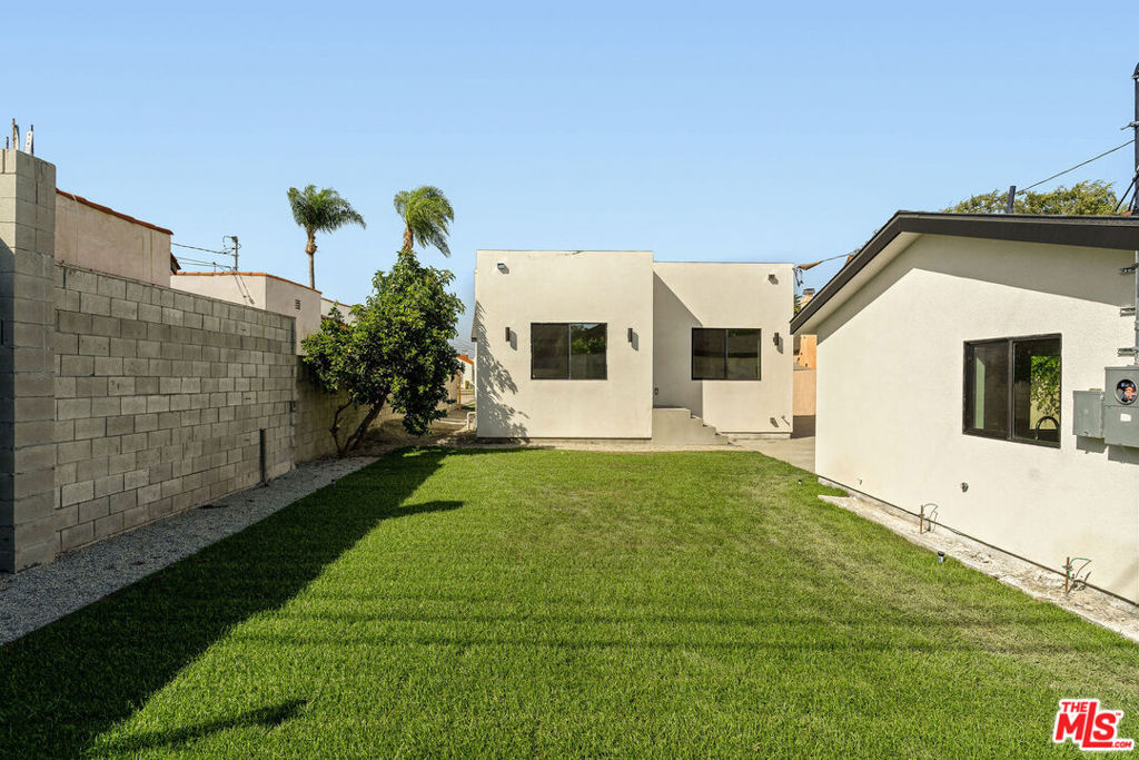 2228 W 76th Street Property Photo 40