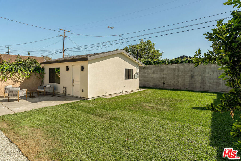 2228 W 76th Street Property Photo 42