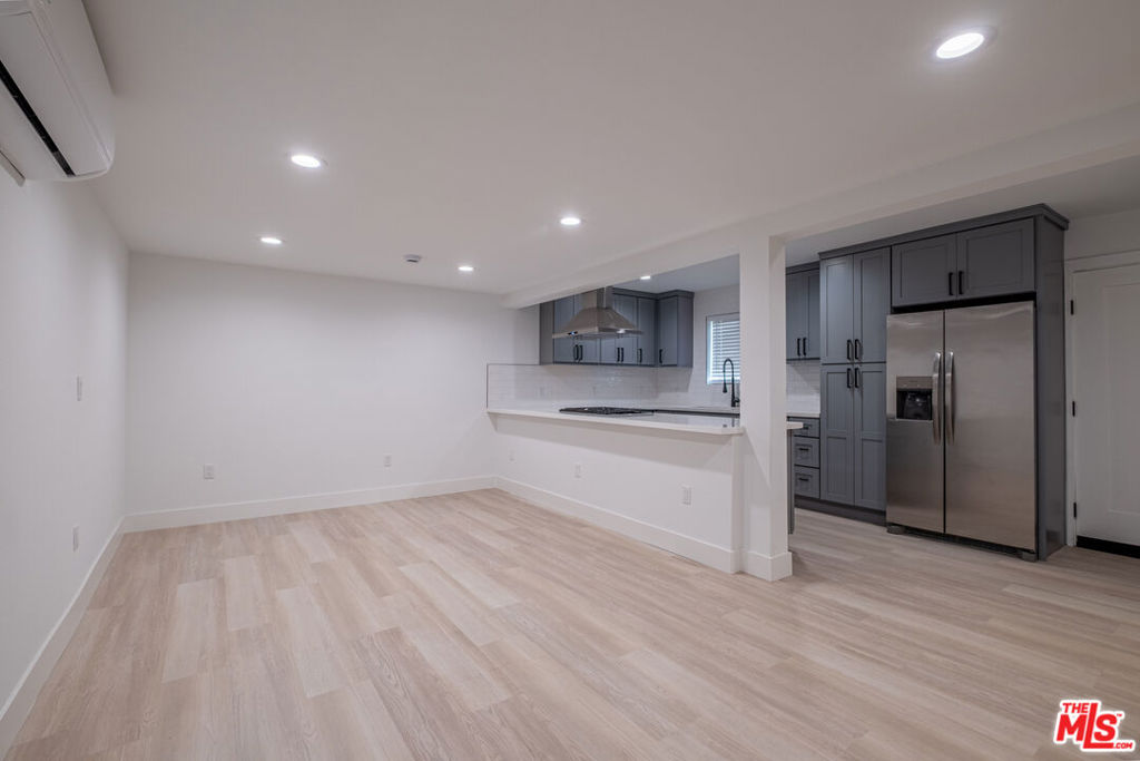 2107 Pullman Lane E Property Photo 9