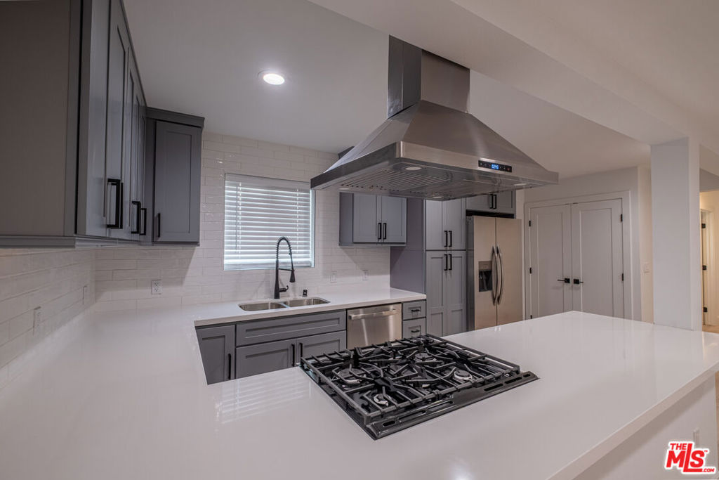 2107 Pullman Lane E Property Photo 10