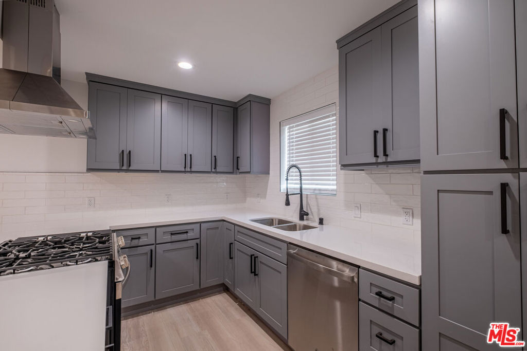 2107 Pullman Lane E Property Photo 11