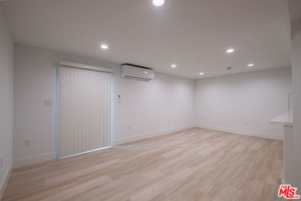 2107 Pullman Lane E Property Photo 18
