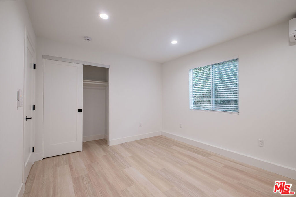 2107 Pullman Lane E Property Photo 23