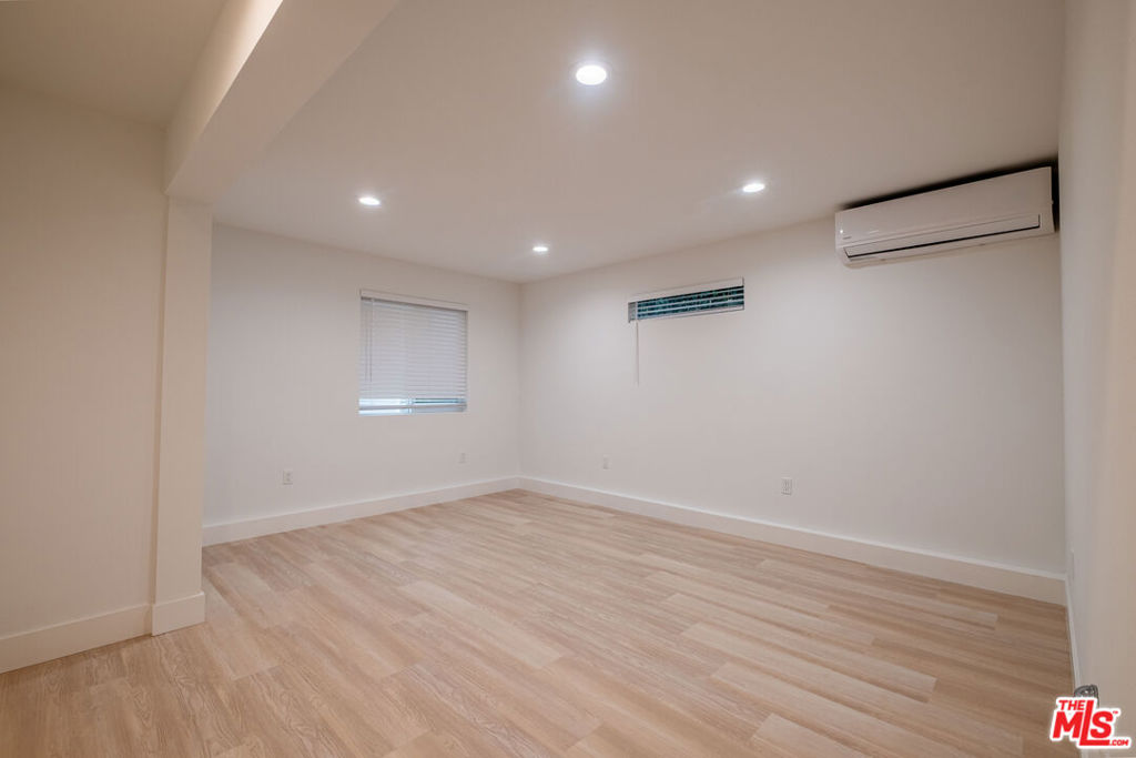 2107 Pullman Lane E Property Photo 26