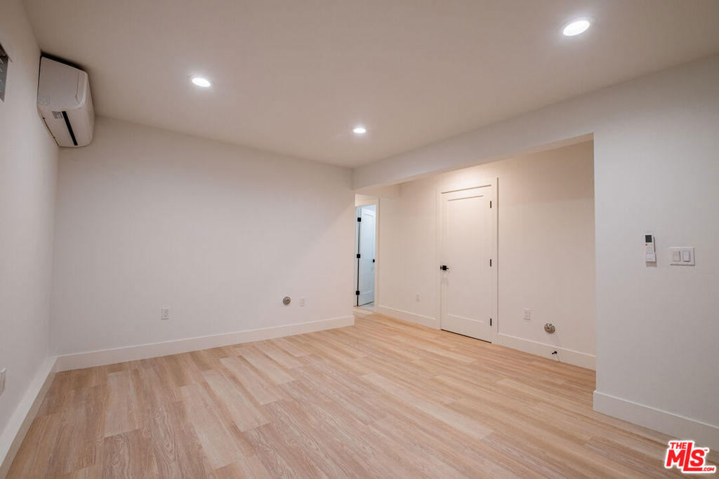 2107 Pullman Lane E Property Photo 27