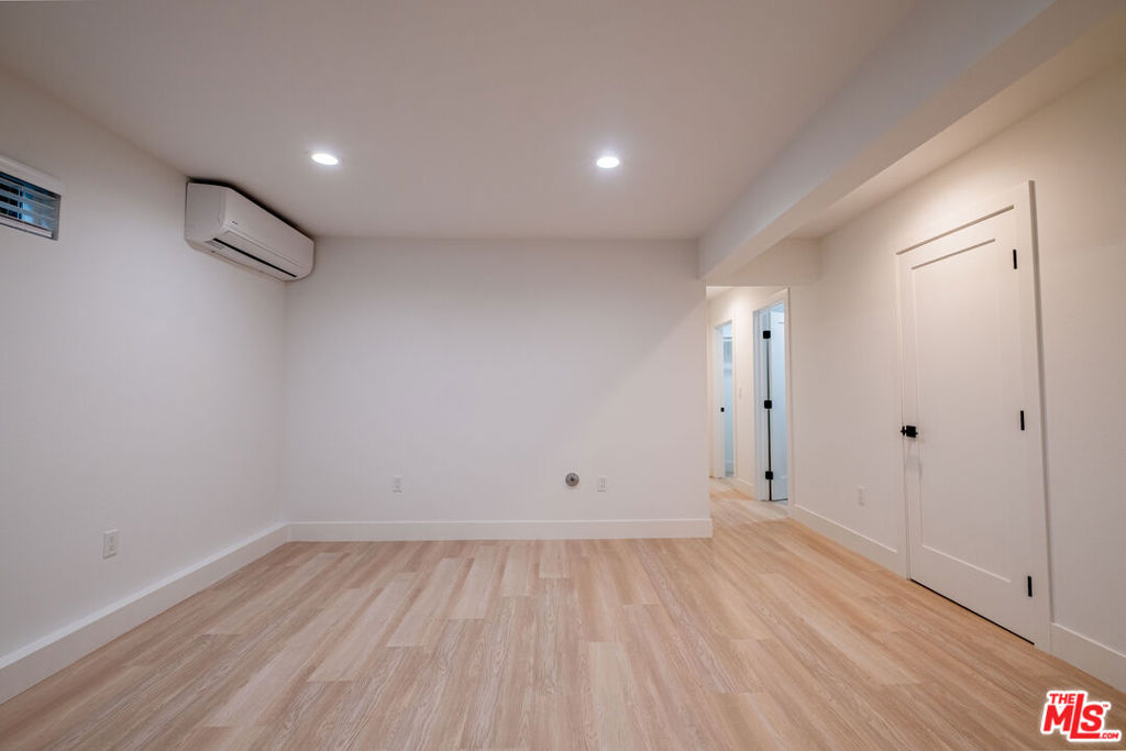 2107 Pullman Lane E Property Photo 32