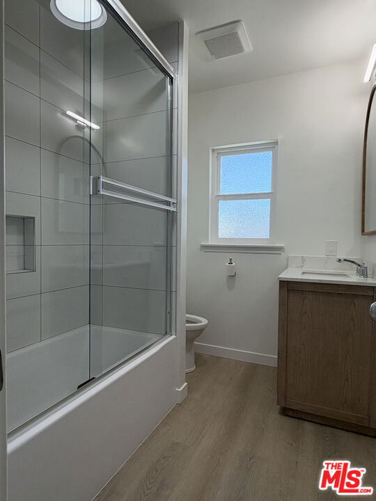 11500 Riverside Drive 4 Property Photo 12