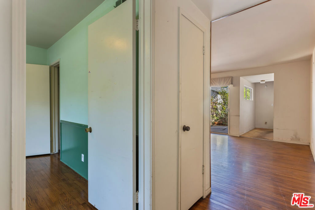 718 Valita Street Property Photo 5