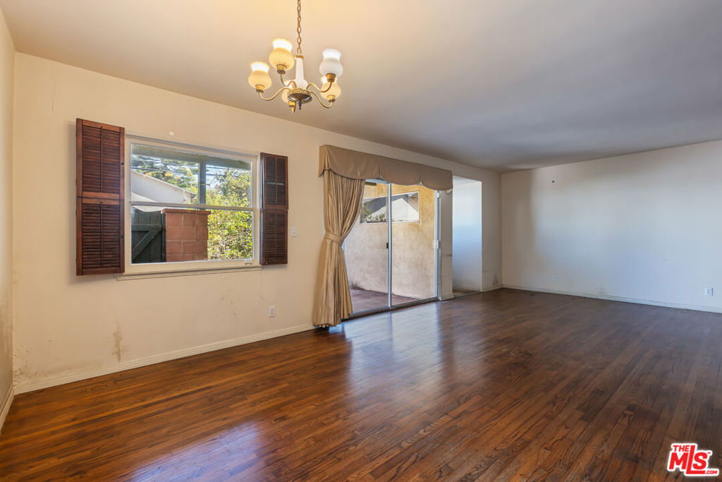718 Valita Street Property Photo 8