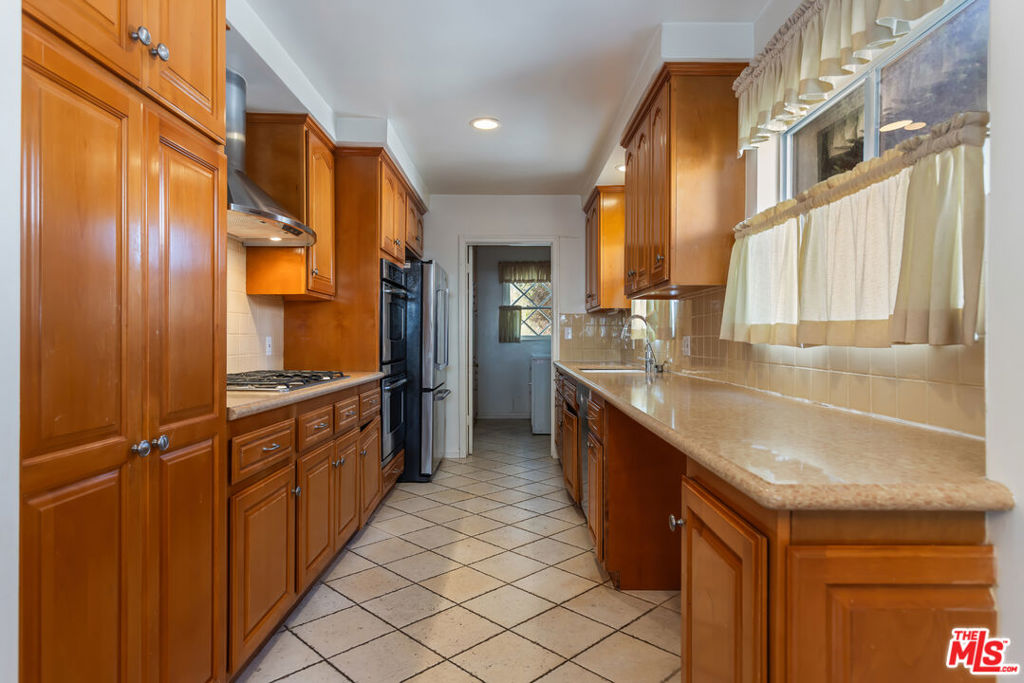 718 Valita Street Property Photo 9