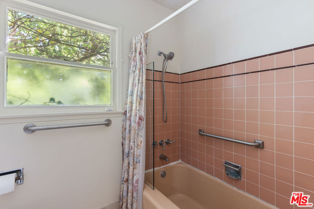 718 Valita Street Property Photo 22