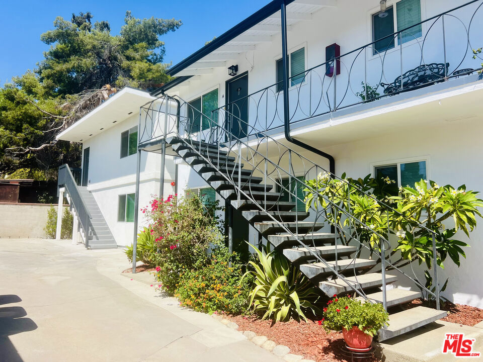 285 W Montecito Avenue F Property Photo 2
