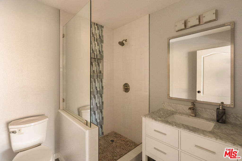 1664 Gladys Drive Property Photo 30