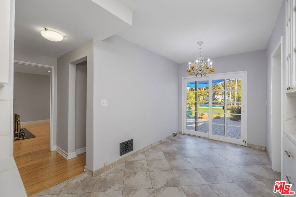 6527 Whitworth Drive Property Photo 14