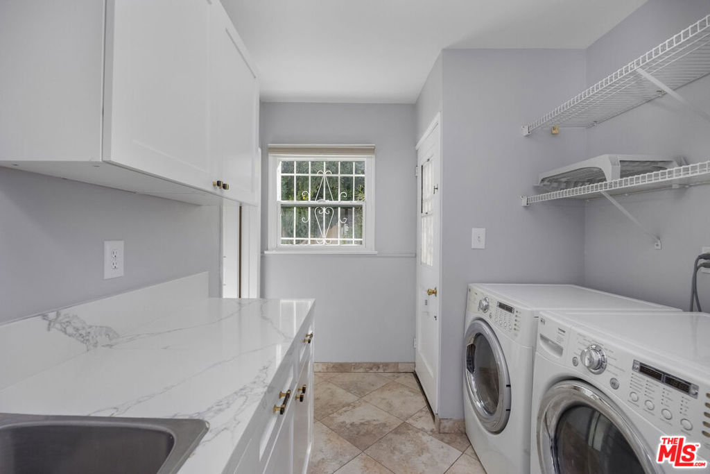 6527 Whitworth Drive Property Photo 16