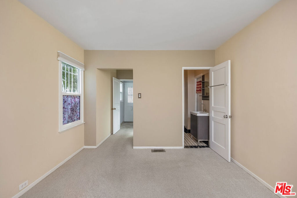 6527 Whitworth Drive Property Photo 19