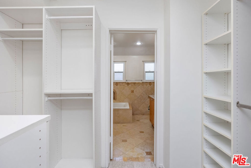 6527 Whitworth Drive Property Photo 32