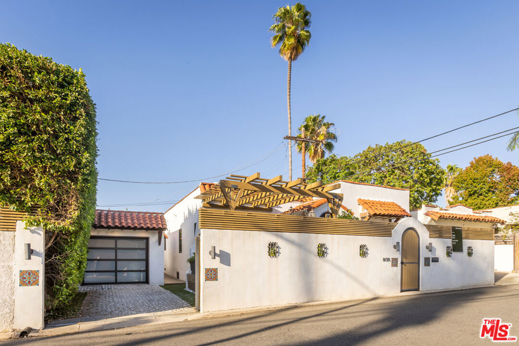 8015 Rosewood Avenue Property Photo 1
