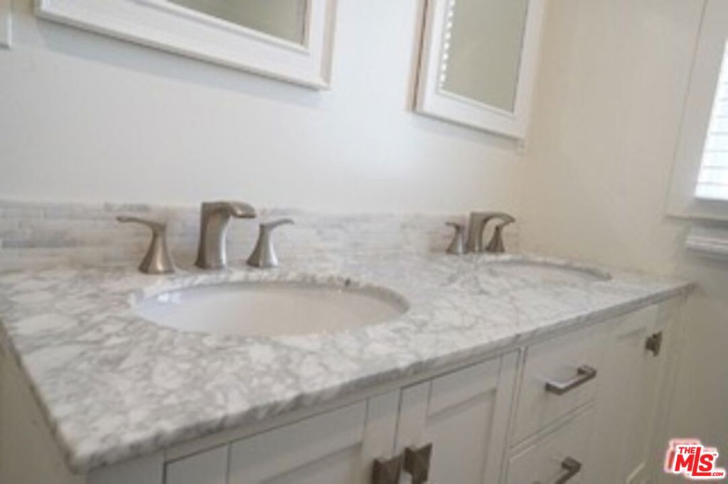 1206 S Cochran Avenue Property Photo 4