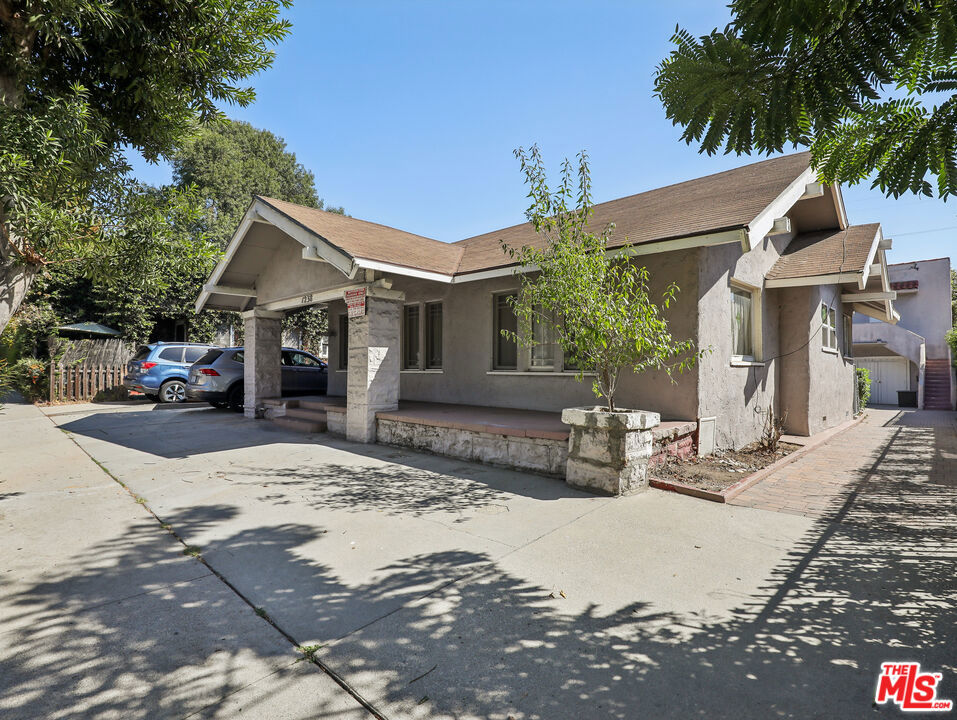 1236 N Gardner Street 1236 1/2 Property Photo 16