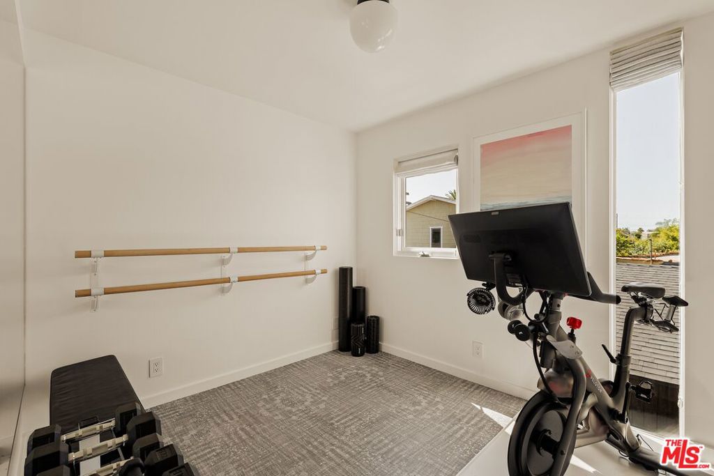 712 Nowita Place Property Photo 14