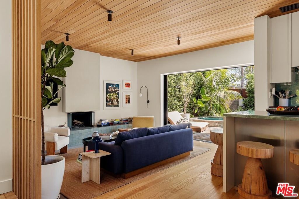 712 Nowita Place Property Photo 21