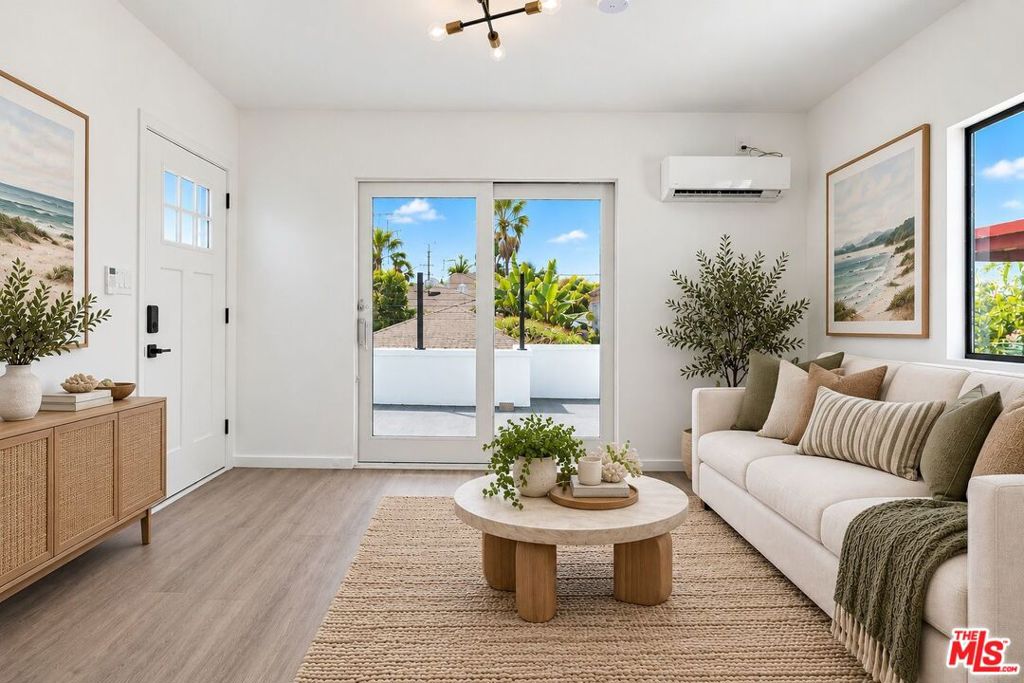 1147 24th Street Property Photo 6