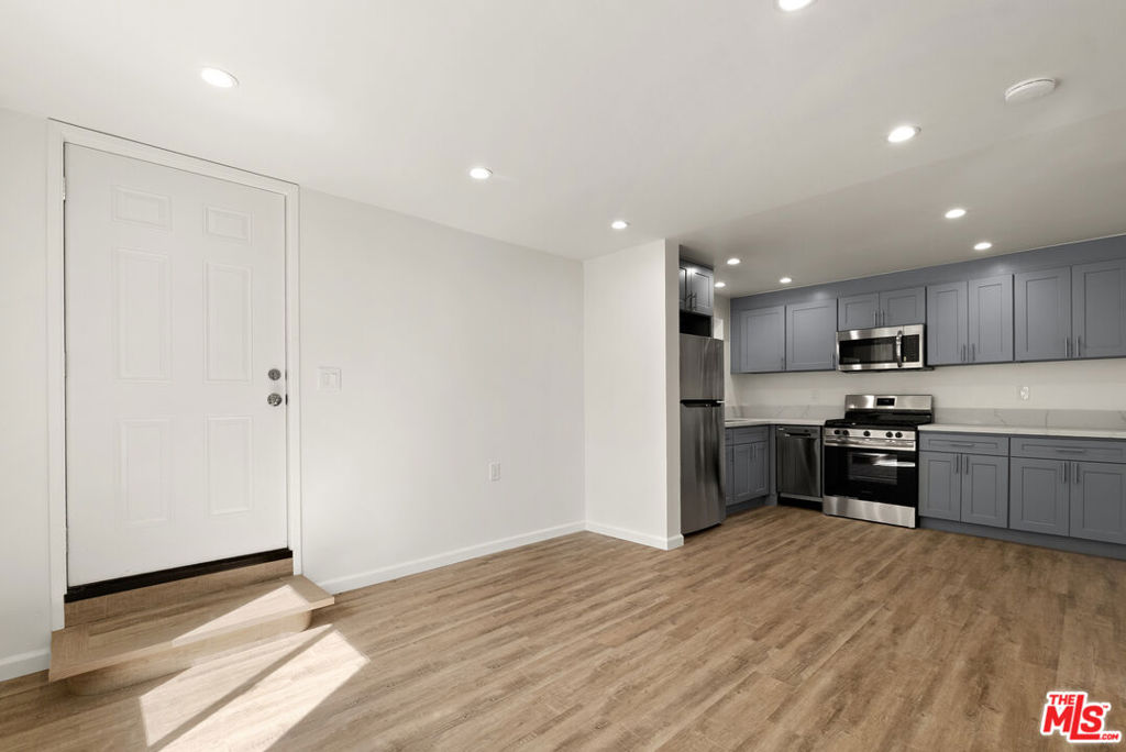 8824 1/2 Harratt Street Property Photo 2
