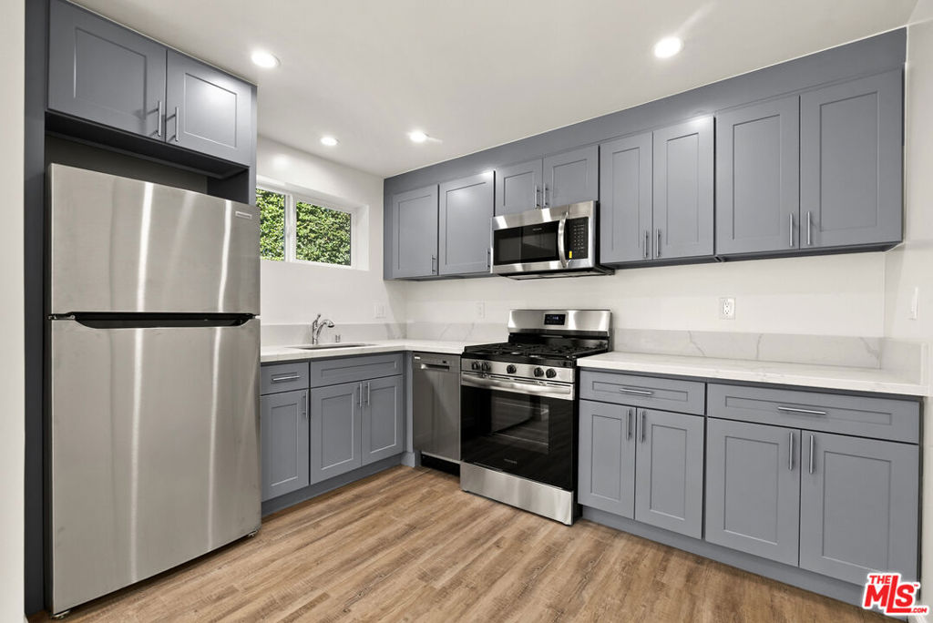 8824 1/2 Harratt Street Property Photo 4